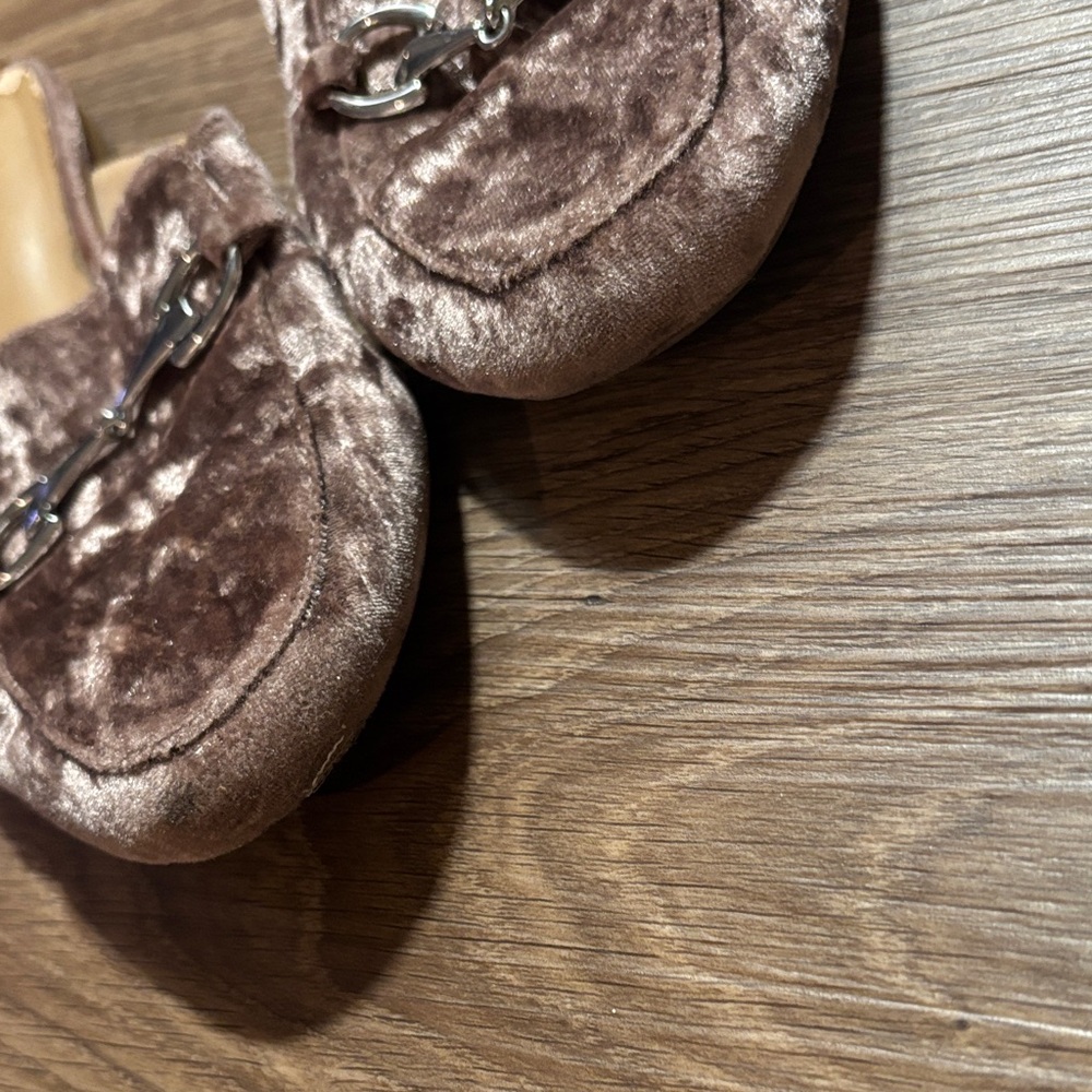 Merona Women's pale pink Velvet Mules with Silver Chain 7 - Picture 5 of 7